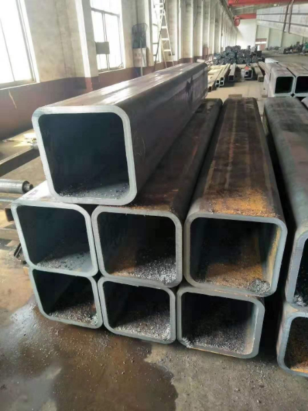 青島無縫方矩管鋼管加工高速鋸床切割下料
